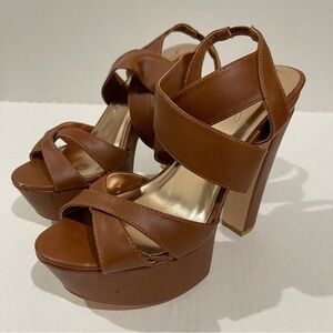 Women’s Jenni Rivera Brown Platform Faux Leather High Heels Size 7.5 US!
